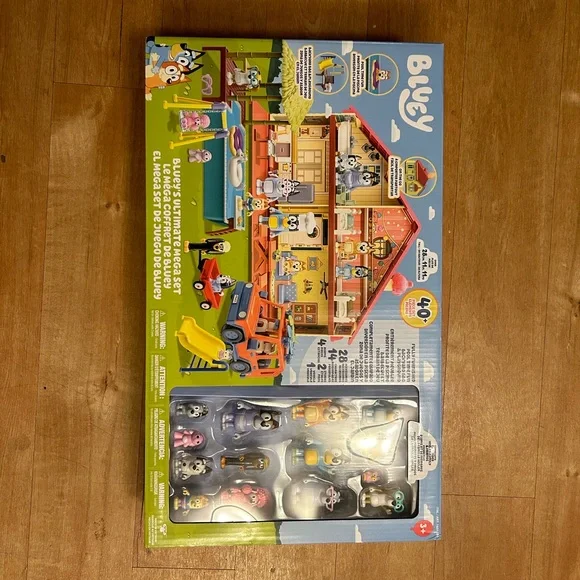 New Bluey Mega Set - Picture 2 of 5